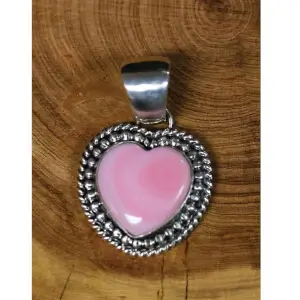 Pink Conch Heart Pendant